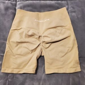 Alphalete Amplify Shorts - Hazelnut M